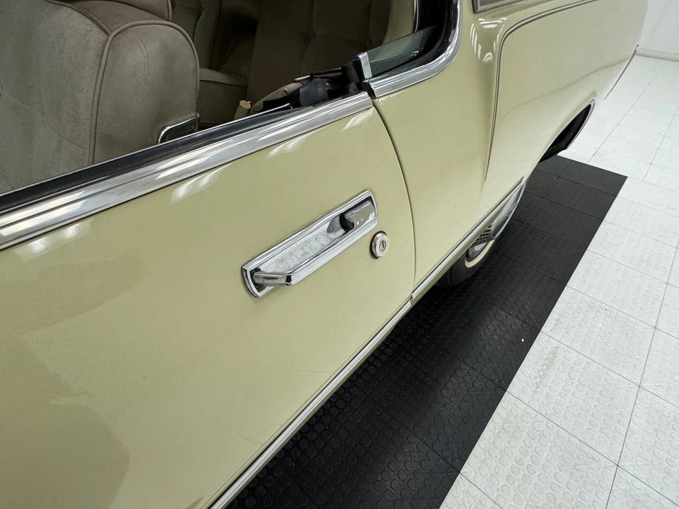 1972 Oldsmobile Toronado - Image 17 of 21