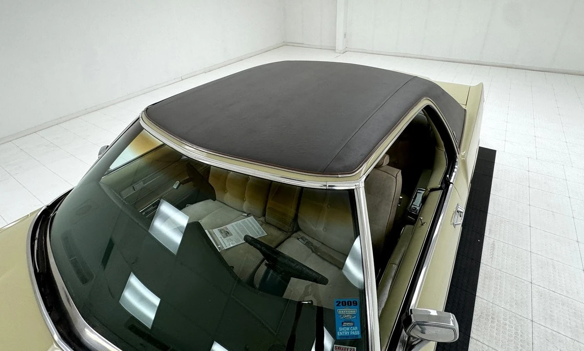 1972 Oldsmobile Toronado - Image 15 of 21