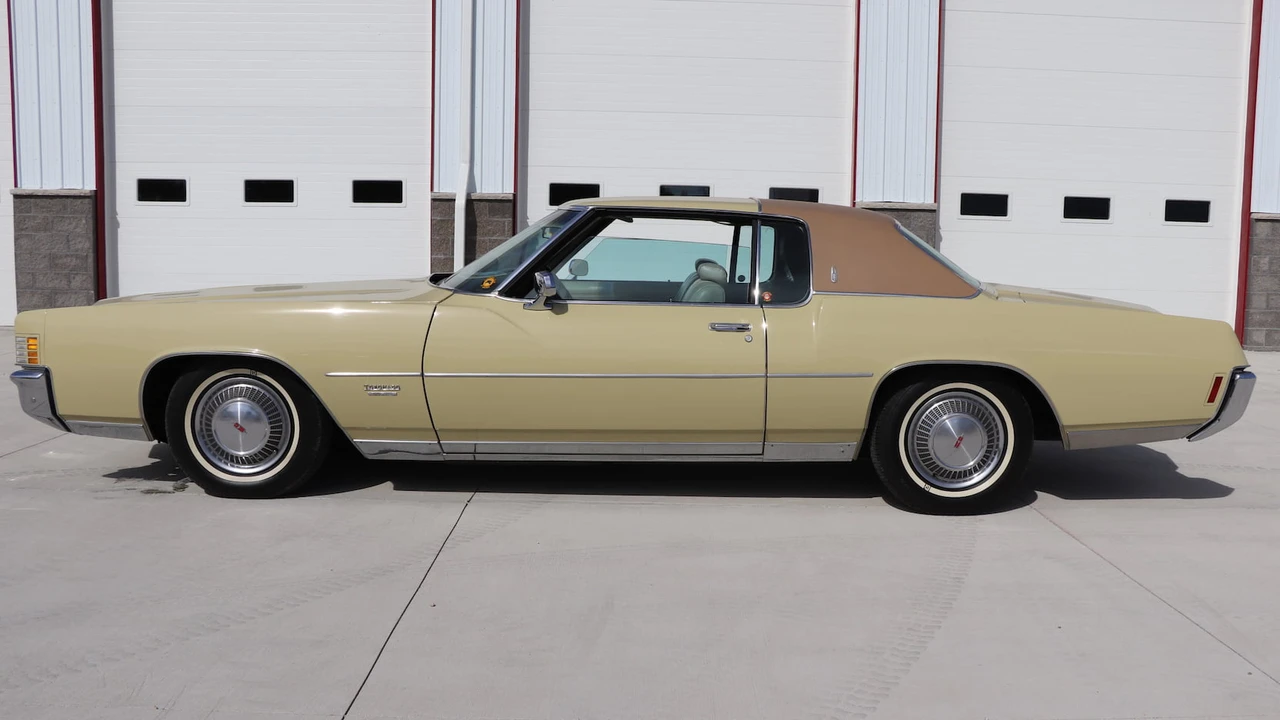 1972 Oldsmobile Toronado - Image 2 of 11