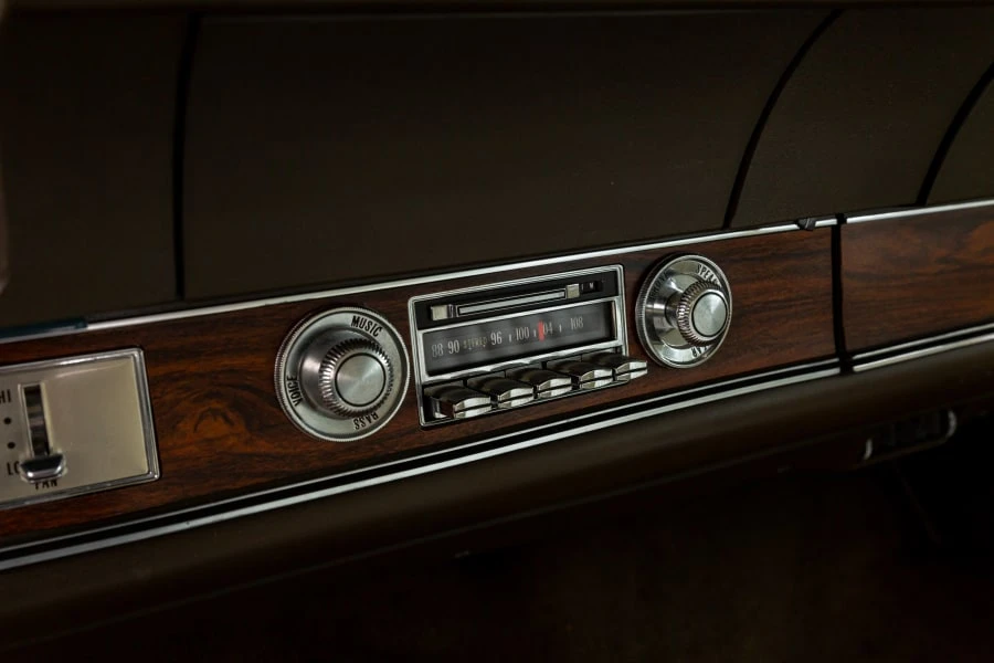 1972 Oldsmobile Vista Cruiser - Image 13 of 24