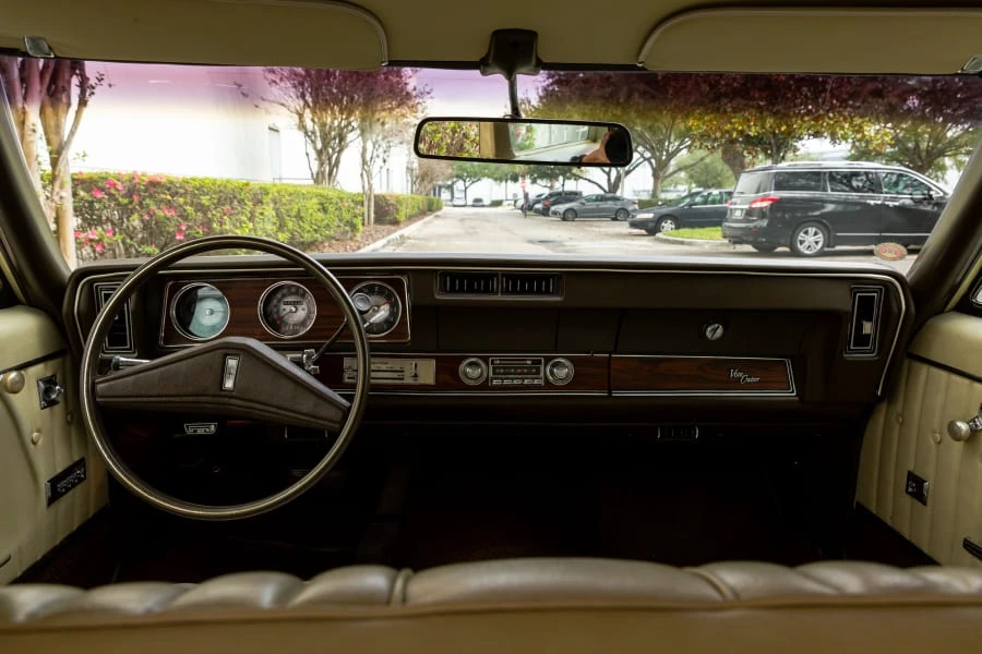 1972 Oldsmobile Vista Cruiser - Image 12 of 24