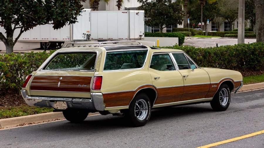 1972 Oldsmobile Vista Cruiser - Image 2 of 24