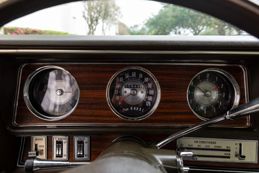 1972 Oldsmobile Vista Cruiser - Image 14 of 24