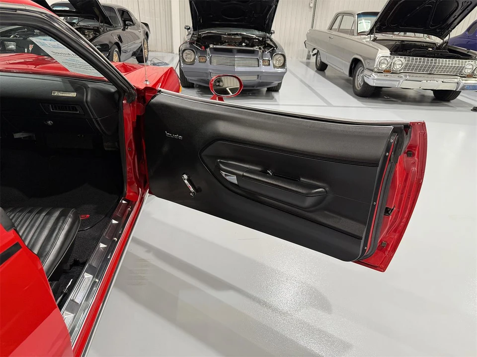1972 Plymouth 'Cuda 3rd Gen Coupe - Image 25 of 31
