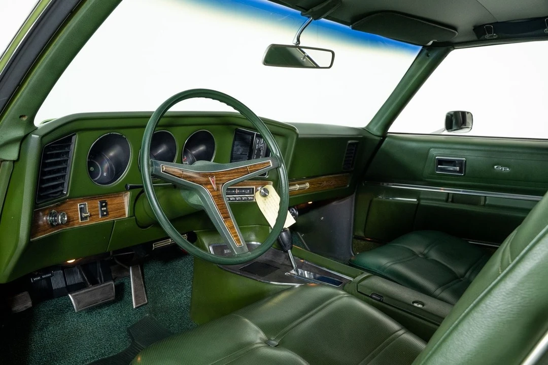 1972 Pontiac Grand Prix 2nd Gen - Image 2 of 31