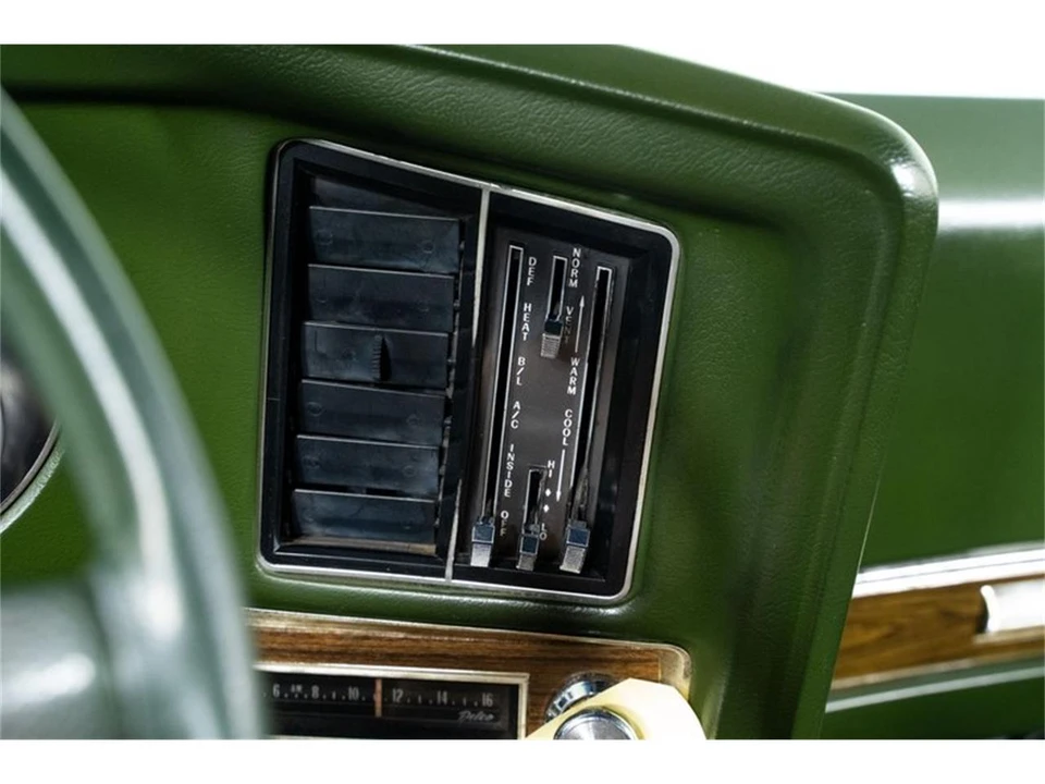 1972 Pontiac Grand Prix 2nd Gen - Image 25 of 31