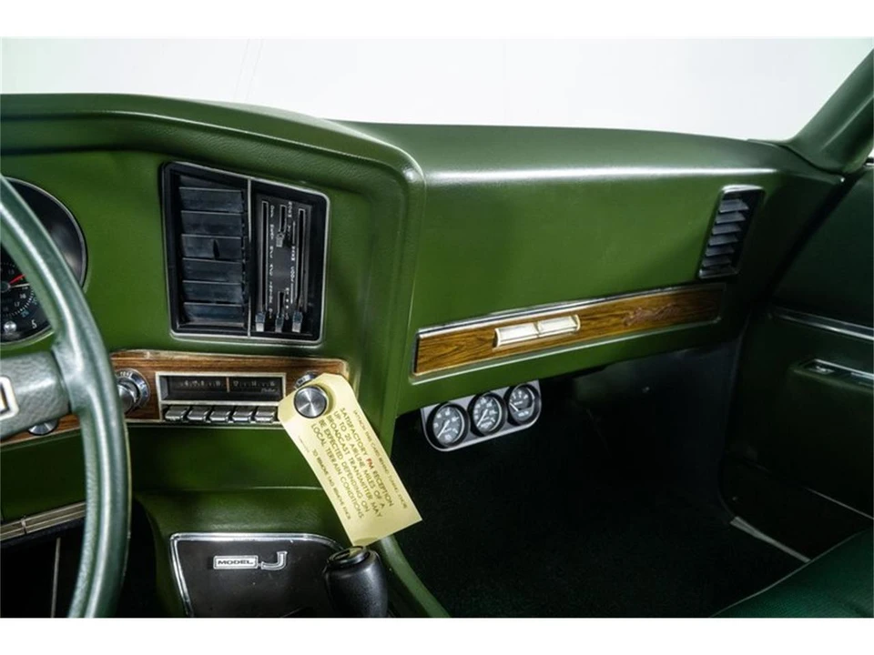 1972 Pontiac Grand Prix 2nd Gen - Image 24 of 31