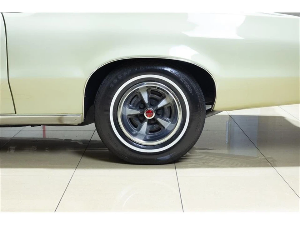 1972 Pontiac Grand Prix 2nd Gen - Image 9 of 31