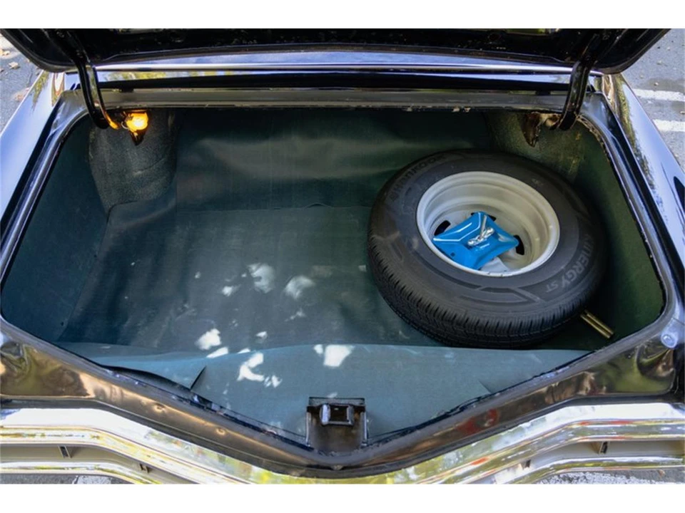 1972 Pontiac Grand Prix 2nd Gen - Image 21 of 31