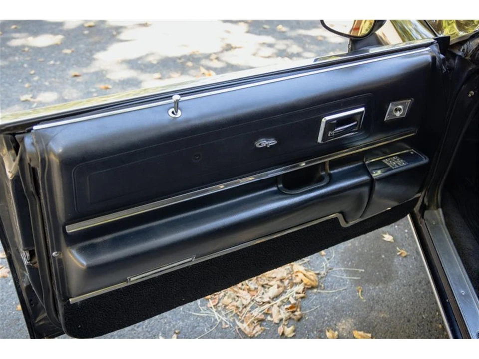 1972 Pontiac Grand Prix 2nd Gen - Image 11 of 31