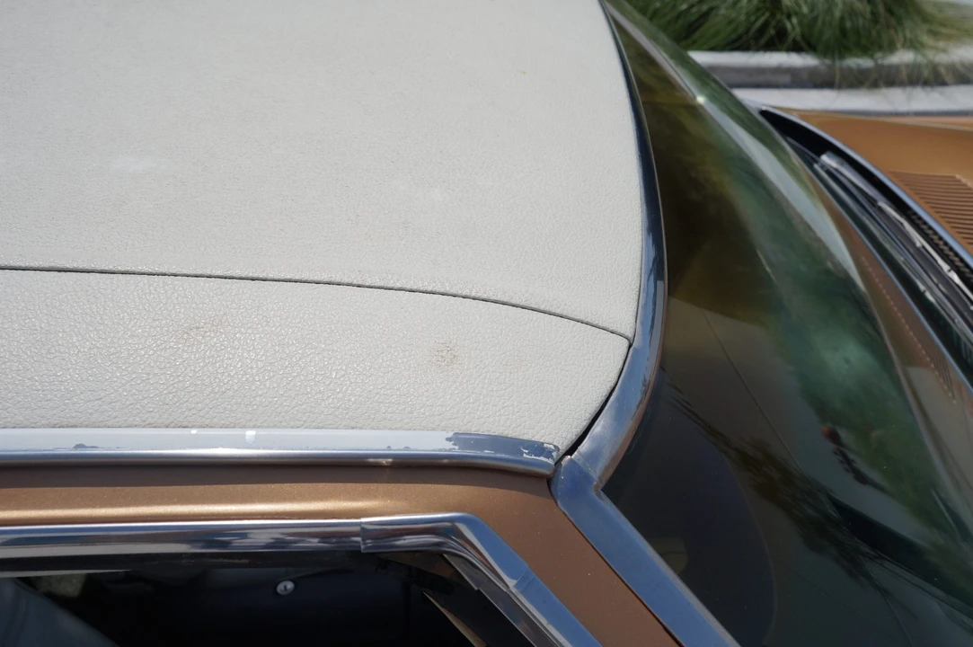 1972 Pontiac Grand Prix 2nd Gen - Image 28 of 31