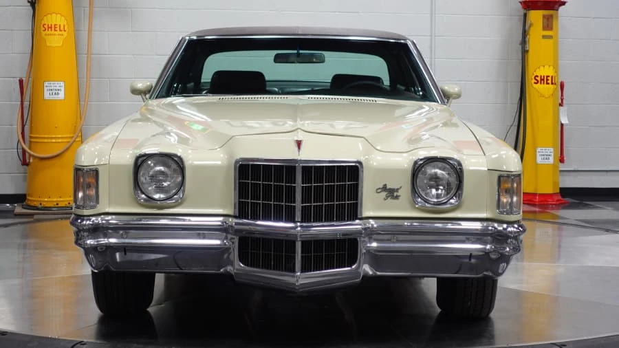 1972 Pontiac Grand Prix 2nd Gen - Image 25 of 31