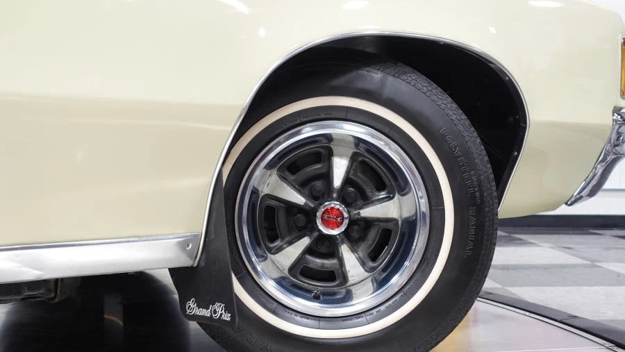 1972 Pontiac Grand Prix 2nd Gen - Image 9 of 31