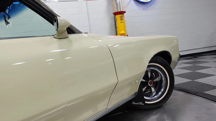 1972 Pontiac Grand Prix 2nd Gen - Image 10 of 31