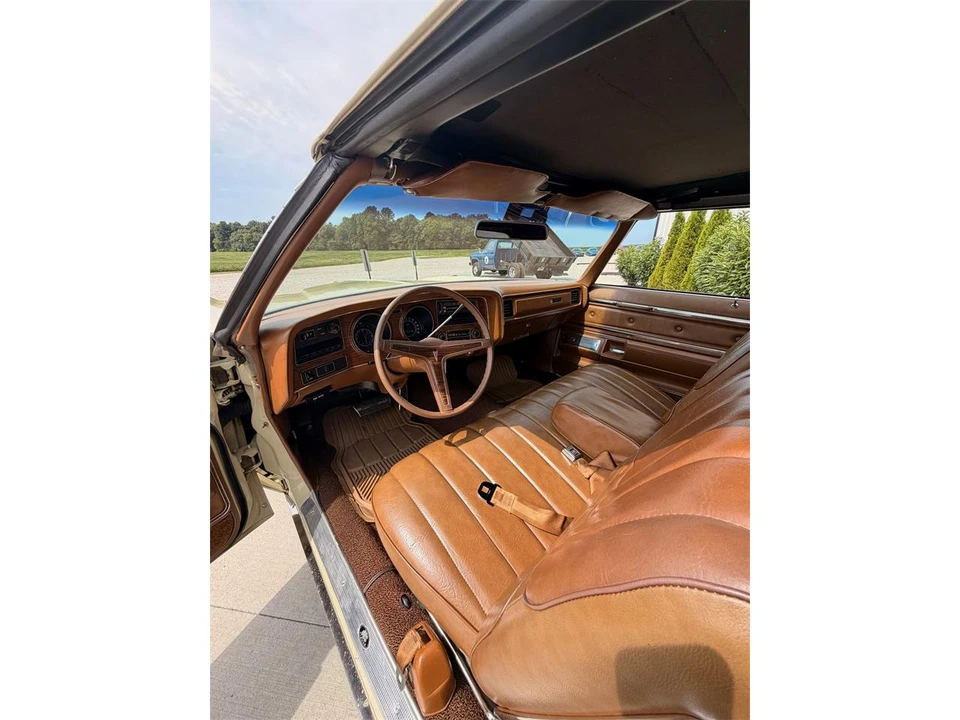 1972 Pontiac Grand Ville - Image 21 of 31