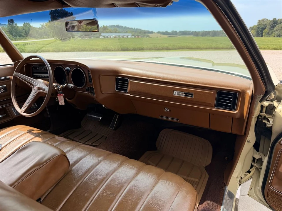 1972 Pontiac Grand Ville - Image 26 of 31