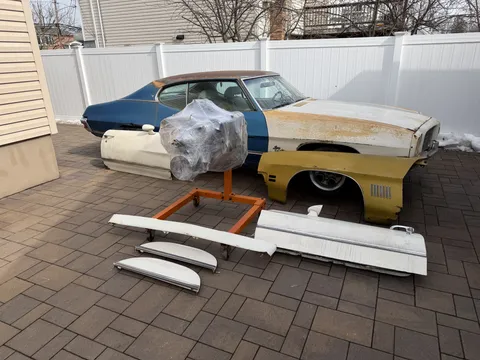 1972 Pontiac LeMans Luxury