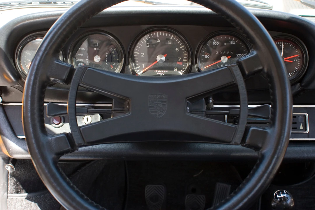 1972 Porsche 911 - Image 2 of 6