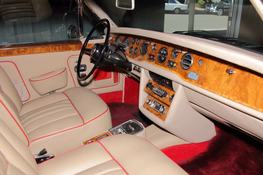 1972 Rolls-Royce Corniche Series I - Image 5 of 10
