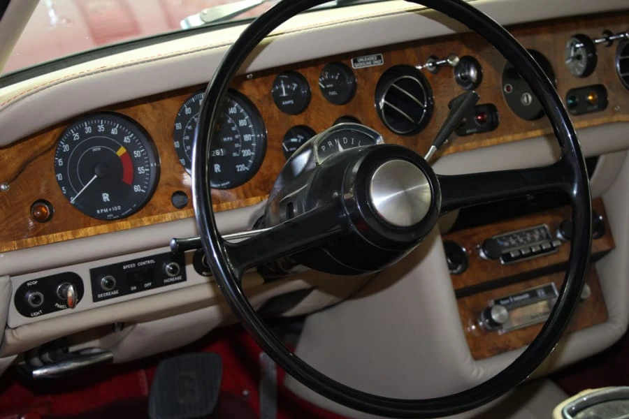 1972 Rolls-Royce Corniche Series I - Image 9 of 10