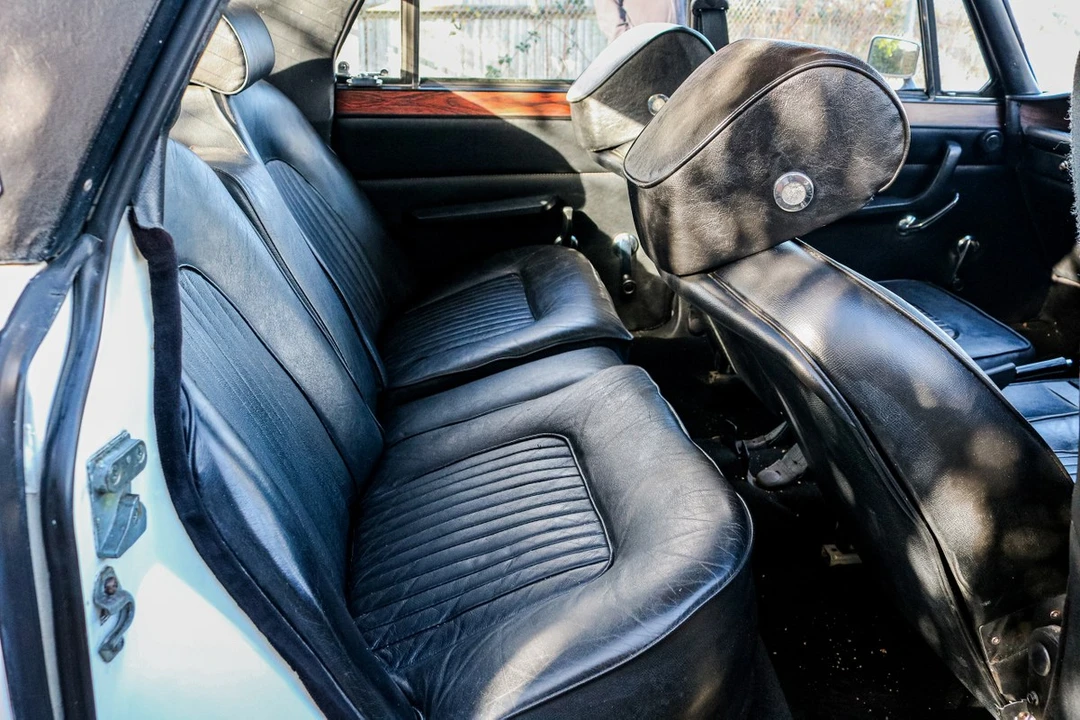 1972 Rover - Image 29 of 30
