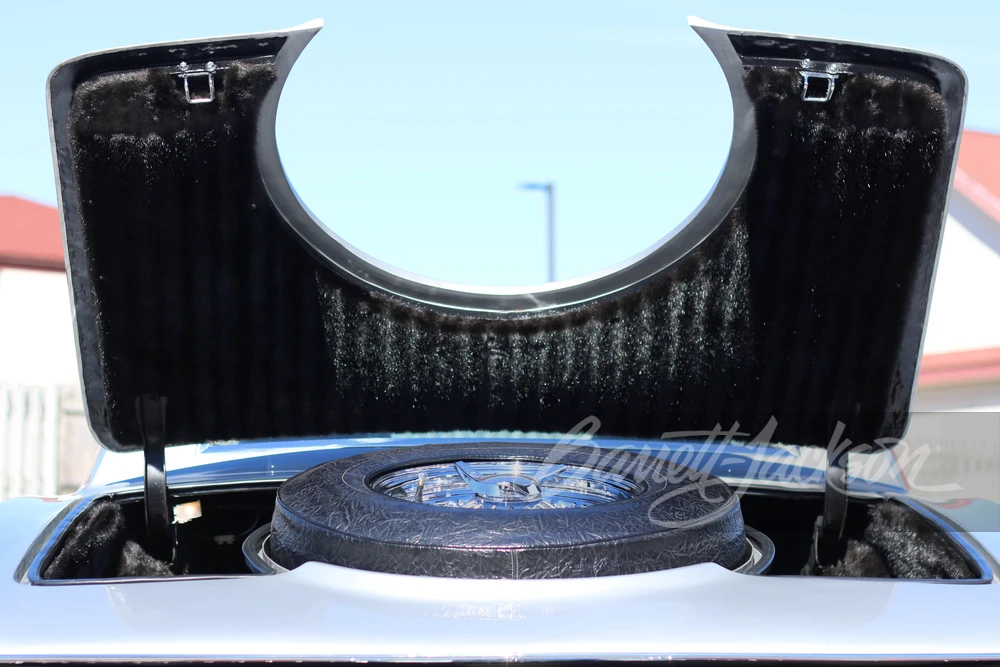 1972 Stutz Blackhawk - Image 8 of 27
