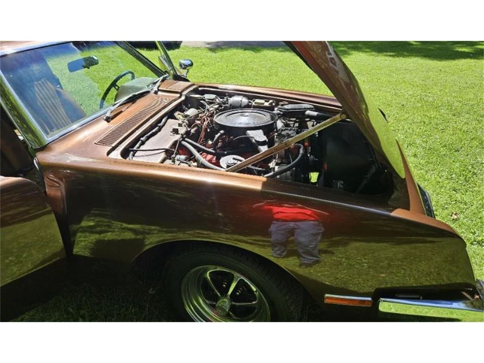 1972 Studebaker Avanti - Image 9 of 17