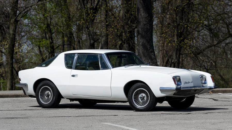 1972 Studebaker Avanti - Image 7 of 19