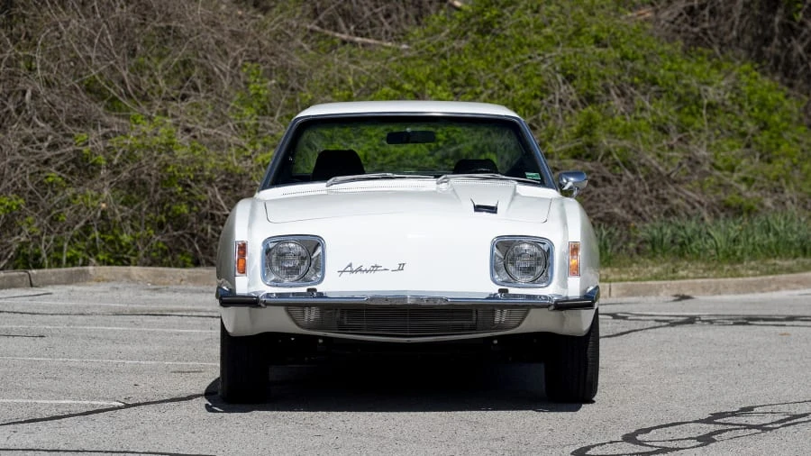 1972 Studebaker Avanti - Image 9 of 19