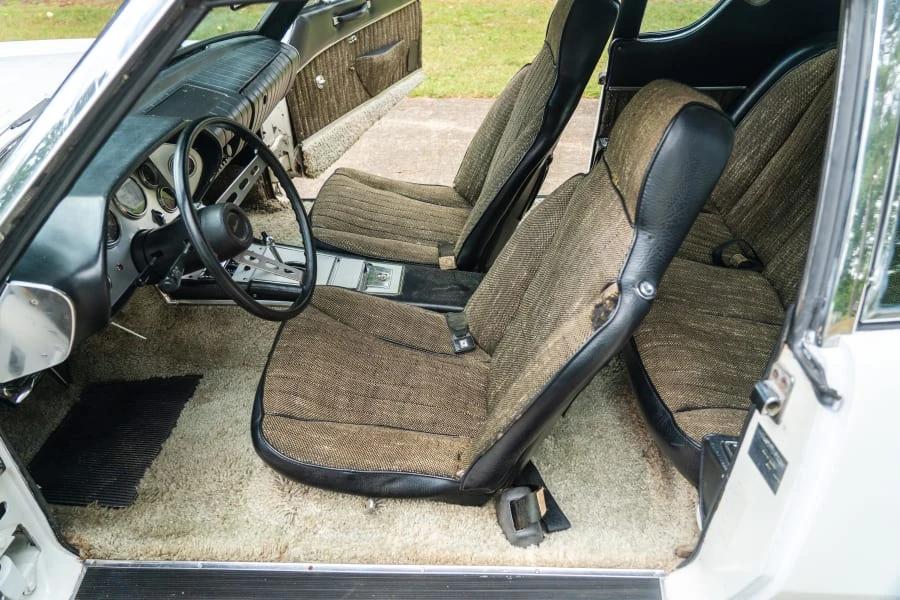 1972 Studebaker Avanti - Image 10 of 16