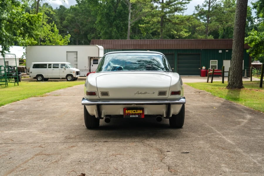 1972 Studebaker Avanti - Image 5 of 16