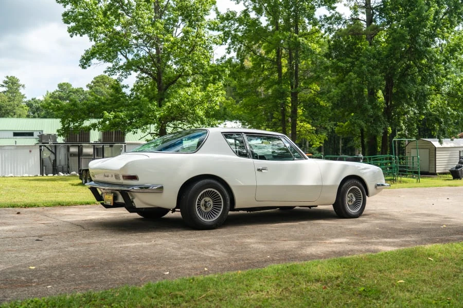 1972 Studebaker Avanti - Image 3 of 16
