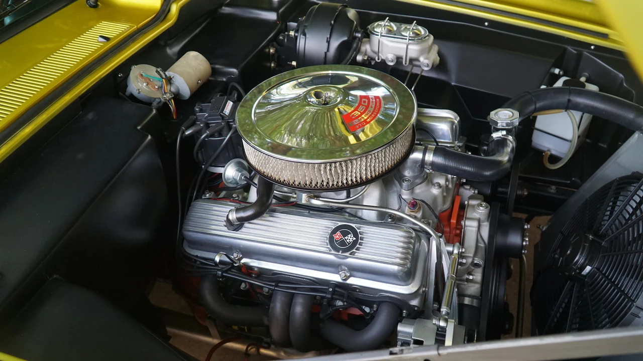 1972 Studebaker Avanti - Image 8 of 31