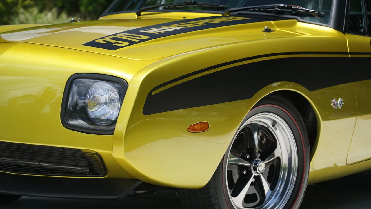 1972 Studebaker Avanti - Image 18 of 31