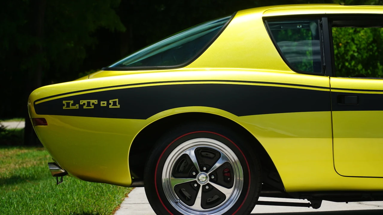 1972 Studebaker Avanti - Image 26 of 31