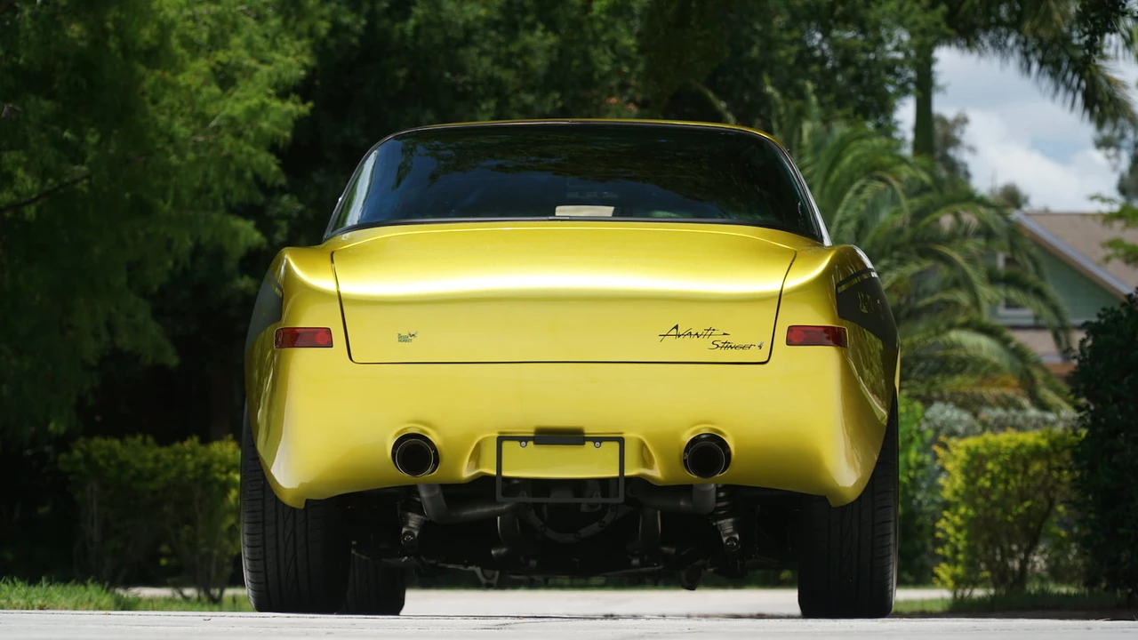 1972 Studebaker Avanti - Image 29 of 31