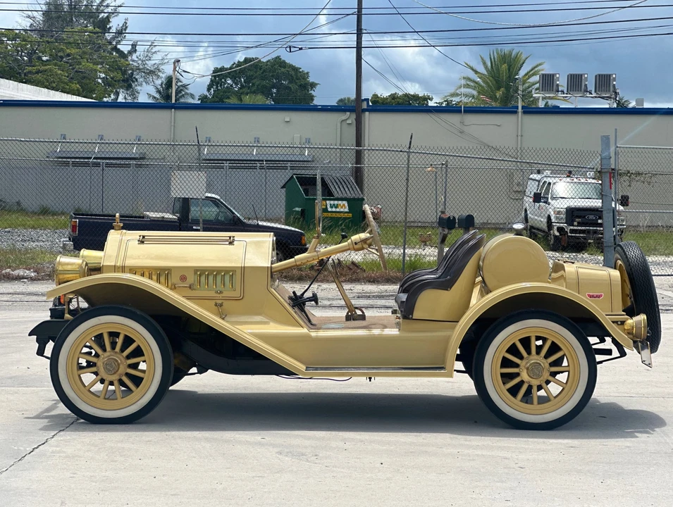1972 Stutz Blackhawk - Image 10 of 31