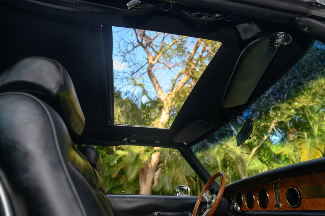 1972 Stutz Blackhawk - Image 10 of 31