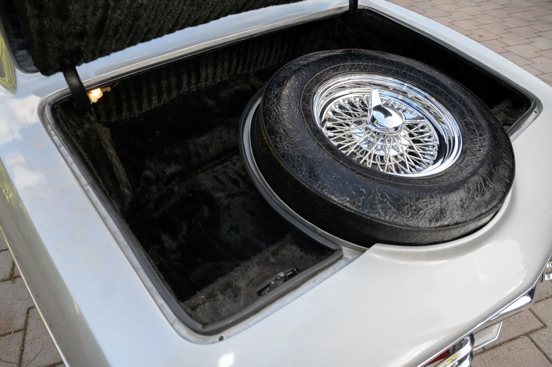 1972 Stutz Blackhawk - Image 8 of 31