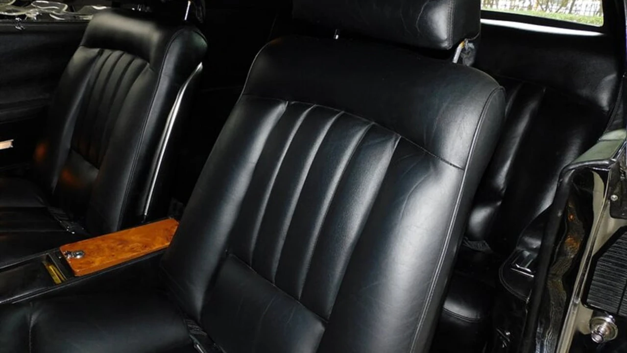 1972 Stutz Blackhawk - Image 4 of 7