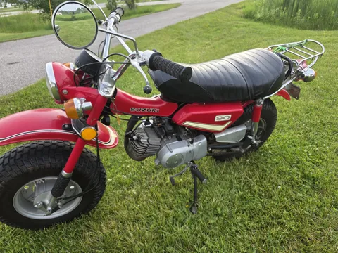 1972 Suzuki RV90 Base