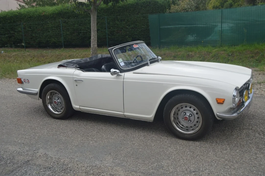 1972 Triumph TR6 CF Injected - Image 25 of 30