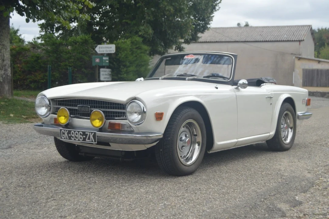 1972 Triumph TR6 CF Injected - Image 2 of 30