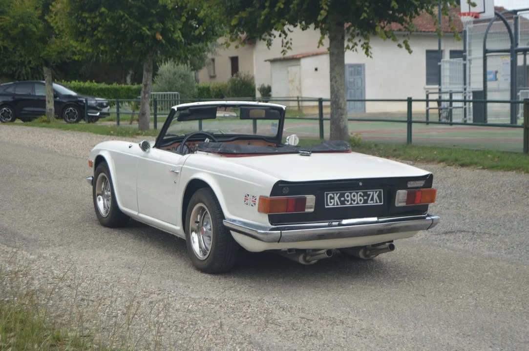 1972 Triumph TR6 CF Injected - Image 6 of 30