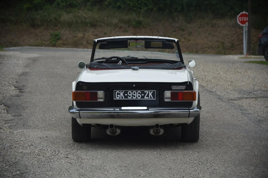 1972 Triumph TR6 CF Injected - Image 8 of 30