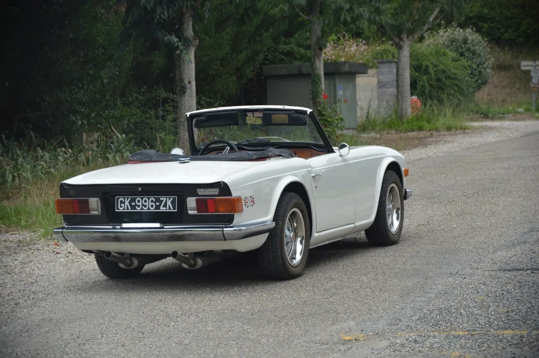 1972 Triumph TR6 CF Injected - Image 10 of 30