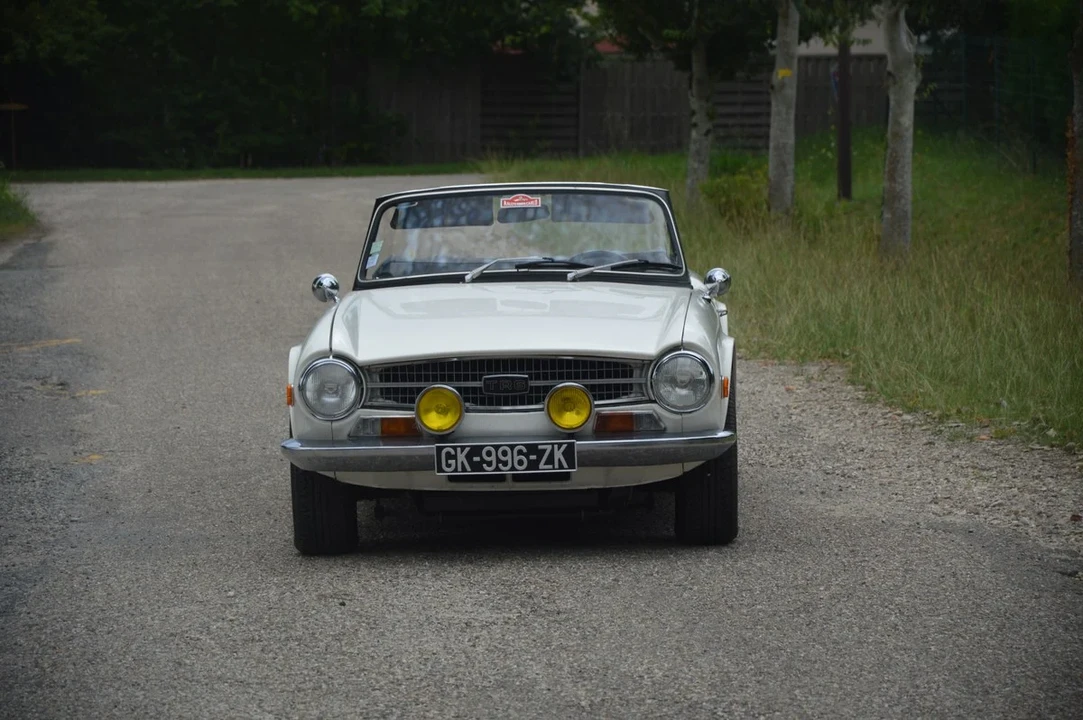 1972 Triumph TR6 CF Injected - Image 16 of 30