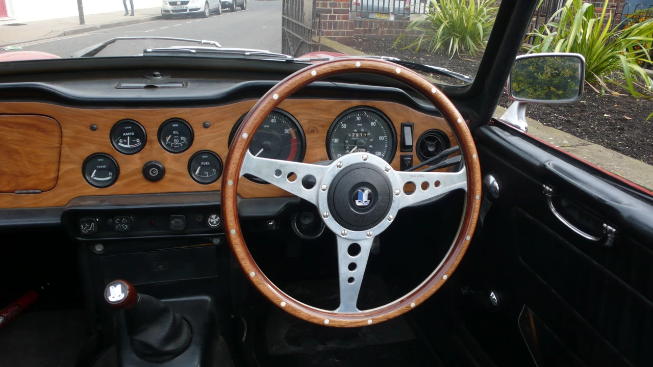 1972 Triumph TR6 (US-spec) - Image 6 of 8