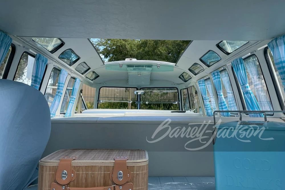 1972 Volkswagen Split-Window Bus - Image 9 of 23