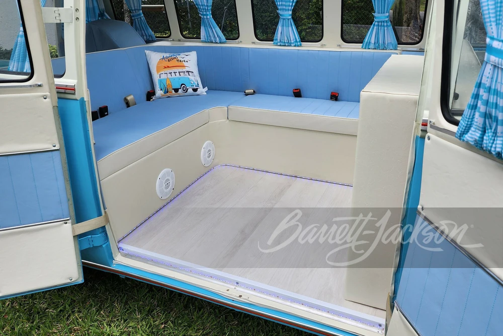 1972 Volkswagen Split-Window Bus - Image 15 of 23